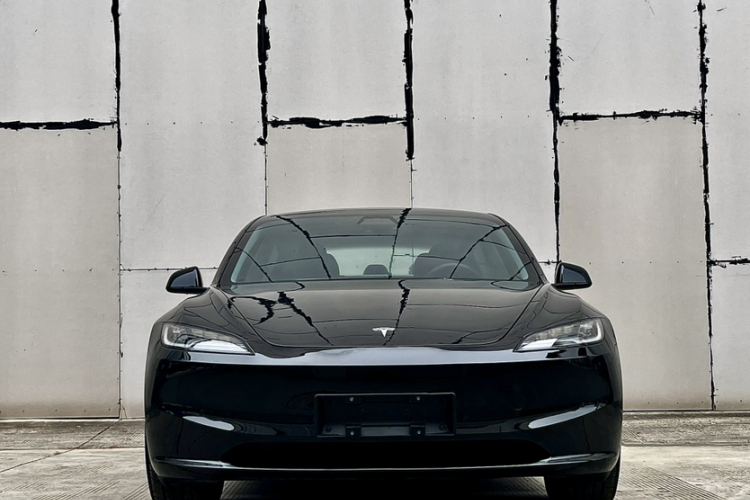 特斯拉 Model 3 2025款 后轮驱动版车身外观6004