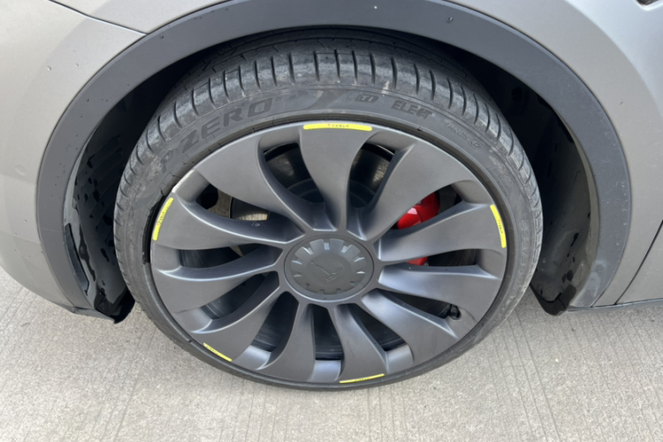 特斯拉 Model Y 2021款 Performance高性能全轮驱动版车身外观6002