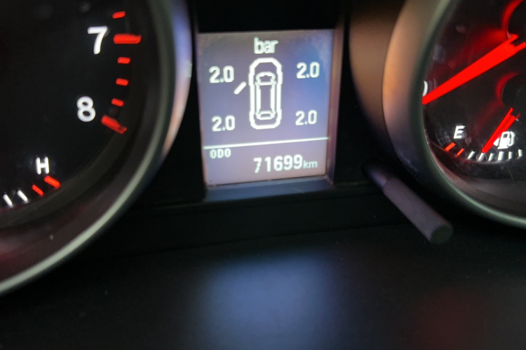 哈弗H6 2014款 运动版 1.5T 手动两驱精英型中控内饰15