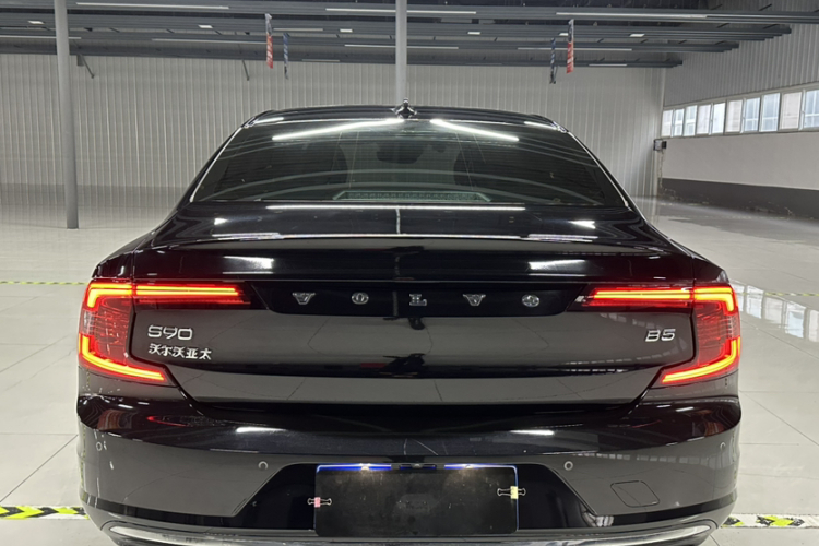 沃尔沃S90 2021款 B5 智远豪华版车身外观6008