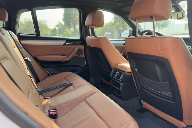 宝马X4 2014款 xDrive35i M运动型中控内饰7002