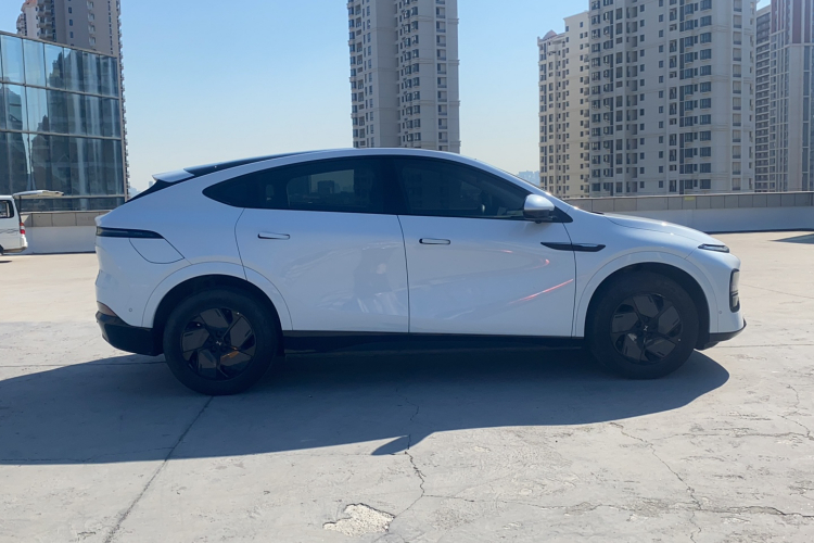 小鹏G6 2025款 625 长续航 Max 旗舰版车身外观6003