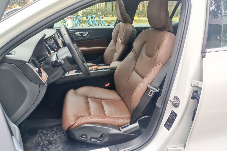 沃尔沃V60 2024款 B5 智远豪华版局部细节19