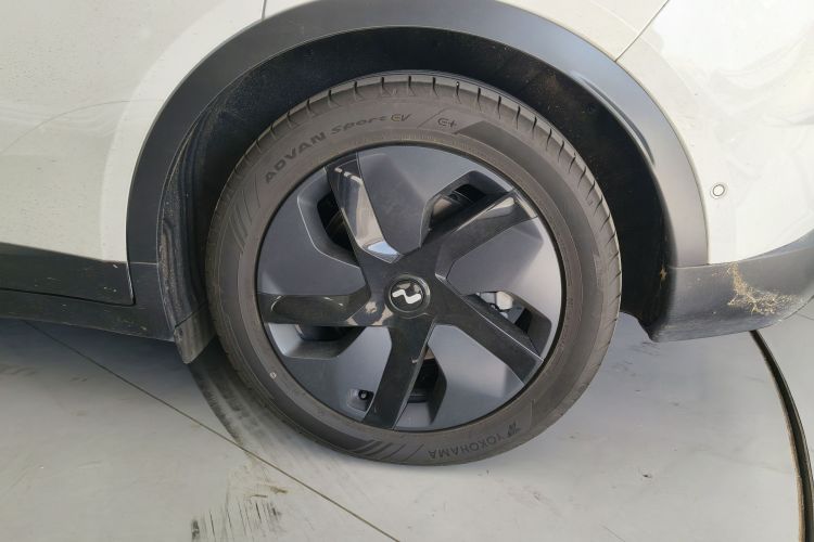 乐道L60 2024款 60kWh 后驱版车身外观6008