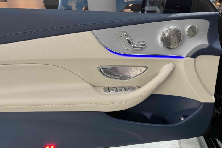 奔驰E级(进口) 2023款 E 260 轿跑车中控内饰7008