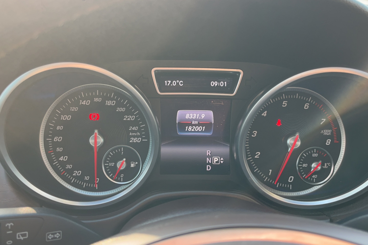 奔驰GLE 2015款 GLE 400 4MATIC中控内饰15