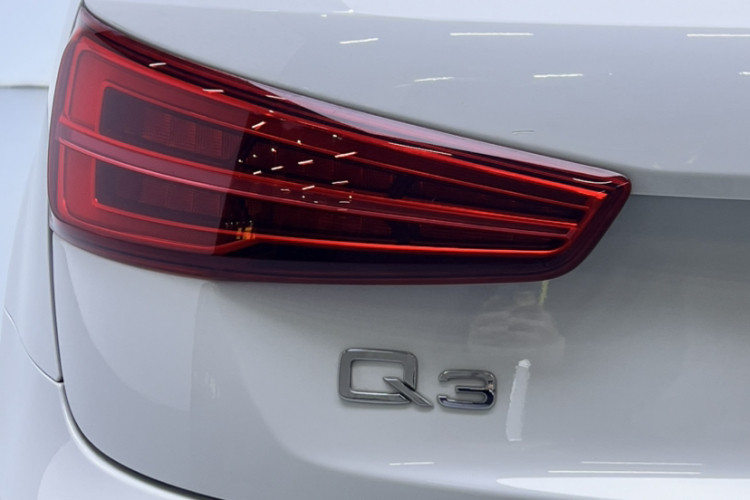 奥迪Q3 2018款 30周年年型 30 TFSI 时尚型车身外观6013