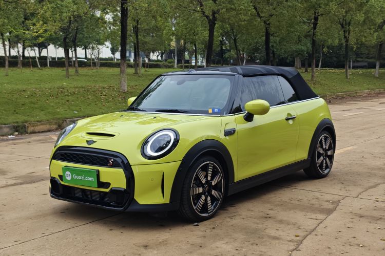 MINI 2023款 2.0T COOPER S CABRIO 艺术家局部细节9001