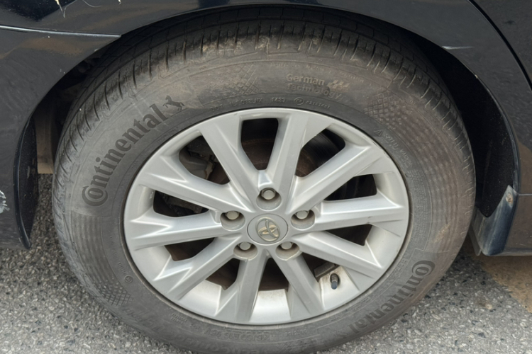 丰田 凯美瑞 2013款 2.0G 舒适版车身外观6009