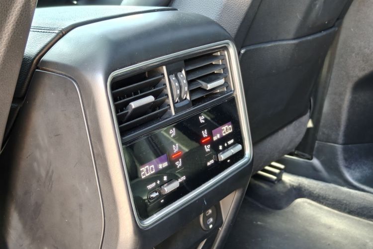 保时捷 Cayenne新能源 2020款 Cayenne E-Hybrid 2.0T中控内饰7008