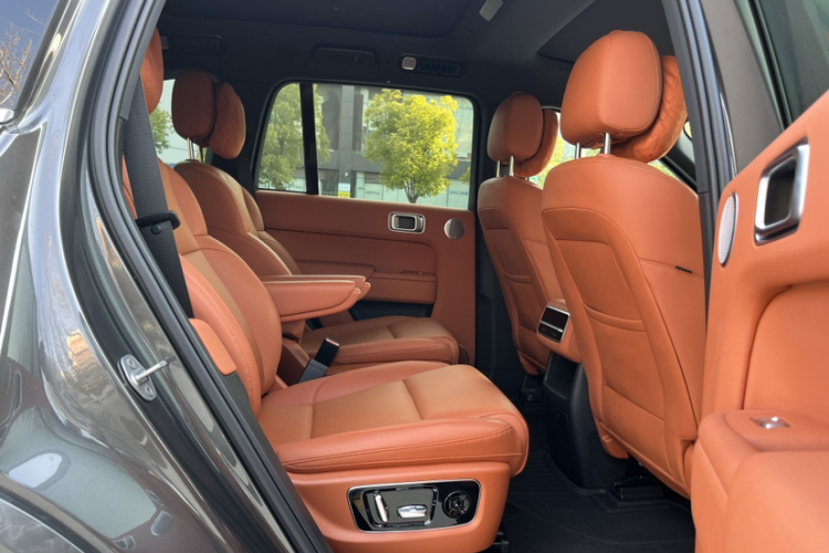 理想汽车 理想L8 2023款 Pro中控内饰7007