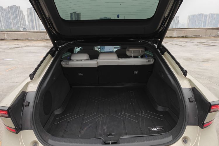 小鹏P7+ 2024款 超长续航 Max车身外观6012