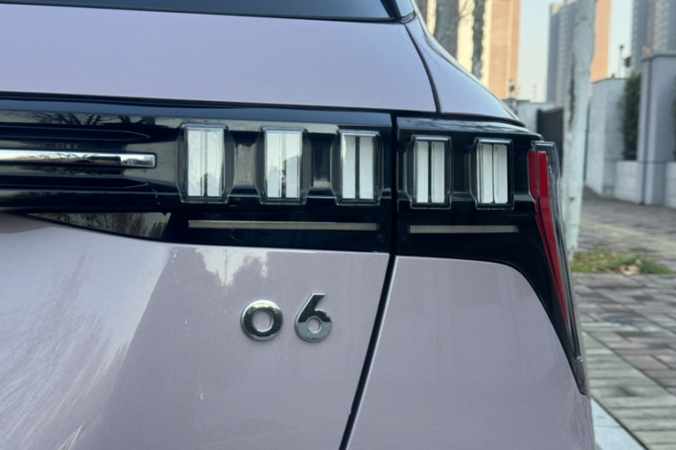 领克06 2023款 Remix 1.5T Shero车身外观6001