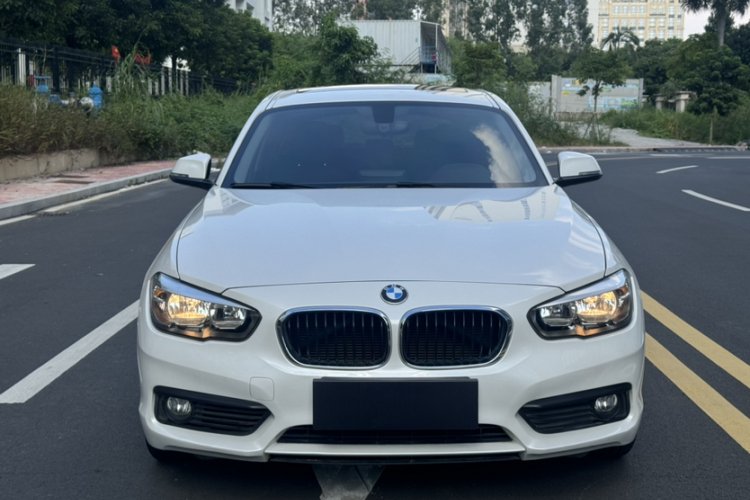 宝马1系(进口) 2018款 118i 领先型车身外观6004