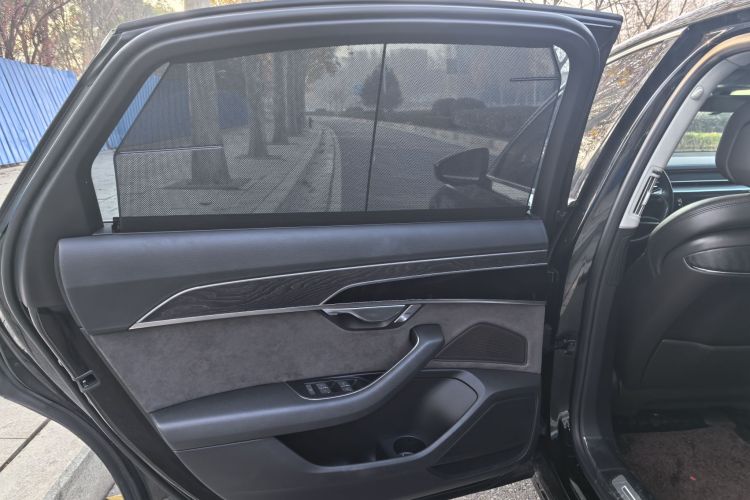 奥迪A8 2019款 A8L 50 TFSI quattro 舒适型中控内饰7009