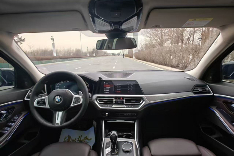 宝马3系 2020款 改款 325i M运动曜夜套装中控内饰7001