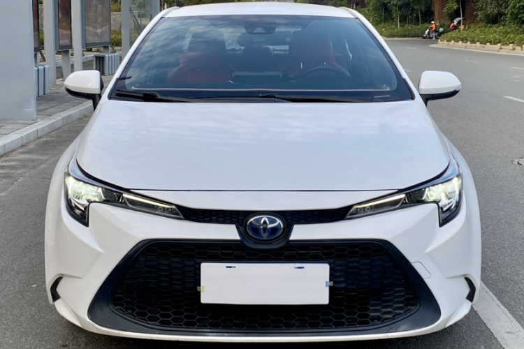 丰田 雷凌 2022款 双擎 1.8H E-CVT领先版车身外观6003