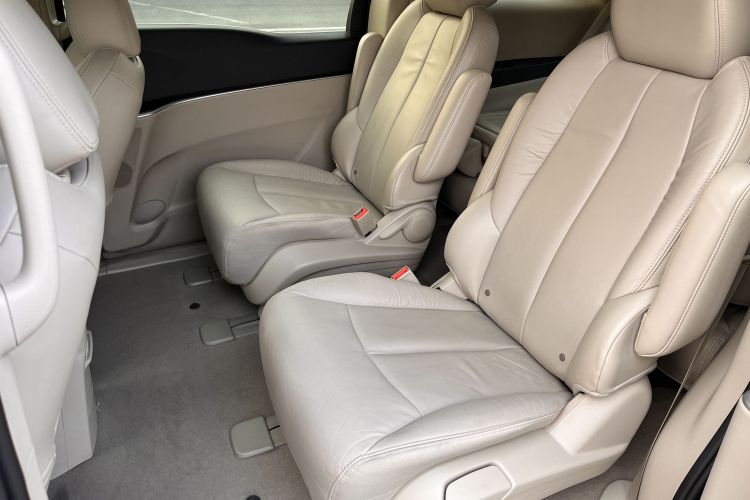 别克GL8 2017款 25S 豪华型 国V中控内饰7003