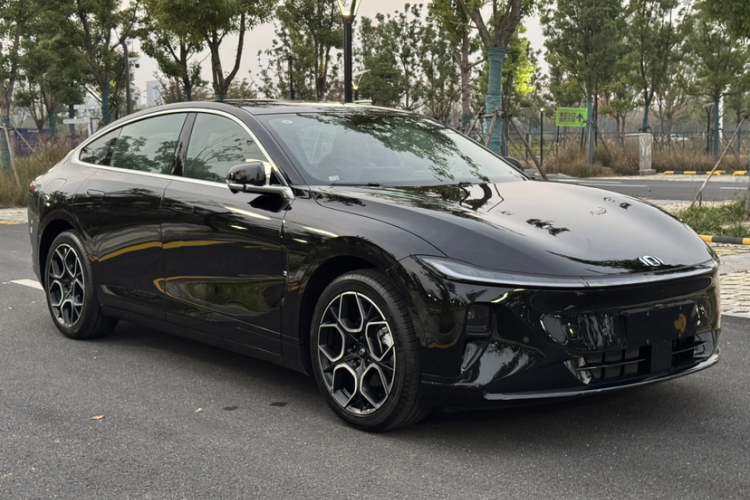 长安启源A07 2025款 蓝鲸增程版 230尊贵型车身外观6008