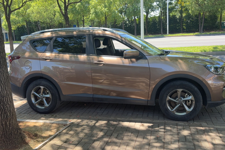 捷途X70M 2020款 改款 1.5T DCT相伴型 5座车身外观6002