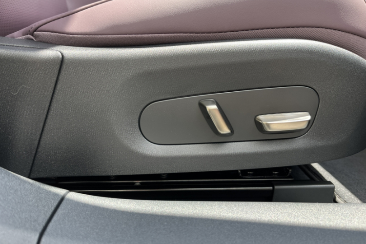 小米汽车 小米SU7 2024款 后驱超长续航高阶智驾Pro版中控内饰7009