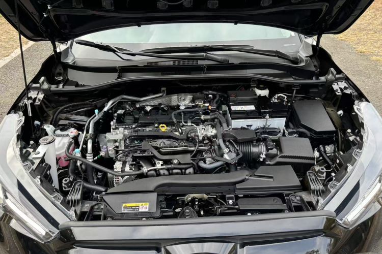 丰田 锋兰达 2024款 2.0L CVT领先plus版中控内饰7009