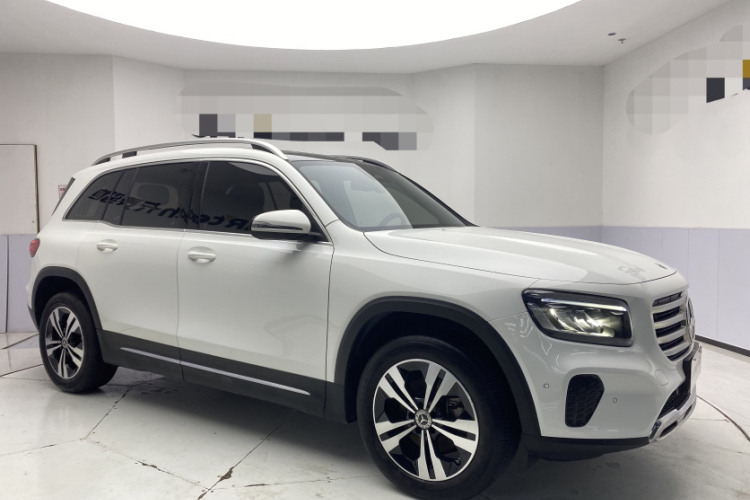 奔驰GLB 2024款 GLB 200 动感型车身外观6001