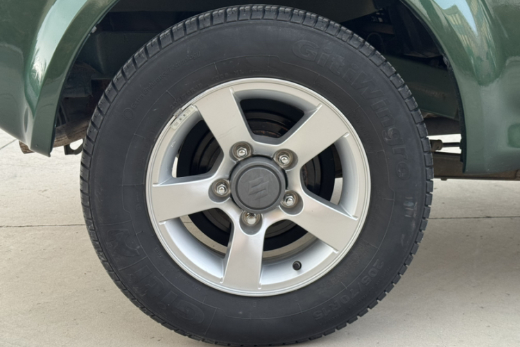 铃木 吉姆尼 2012款 1.3 AT JLX局部细节9002