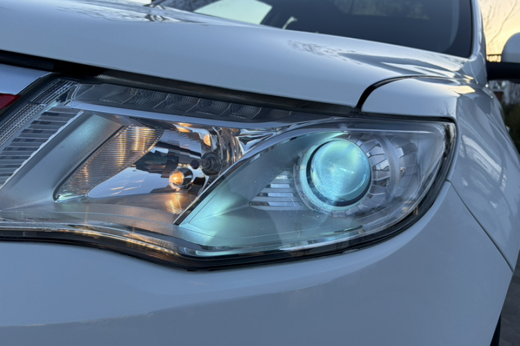 吉利汽车 博越 2016款 2.0L 手动智联型局部细节36