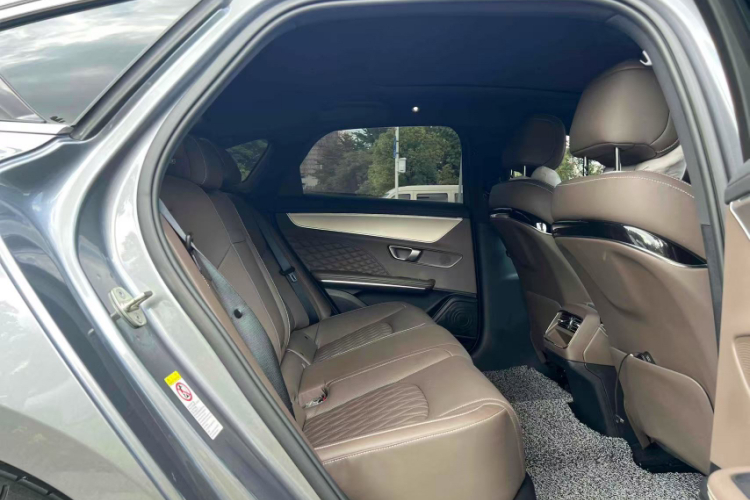 比亚迪 汉 2022款 DM-i 121KM 尊贵型中控内饰7006