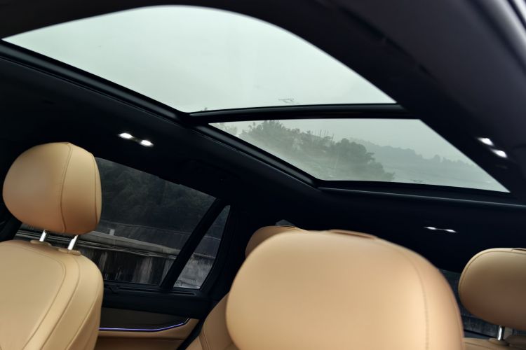 领克09 EM-P 2024款 2.0TD EM-P 四驱HALO 六座局部细节22