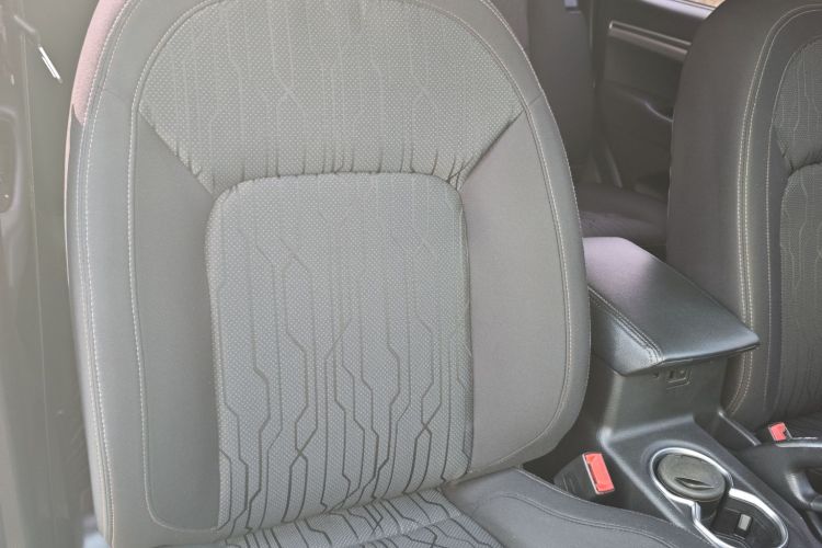 陆风X8 2017款 2.0T 汽油4X4豪华型中控内饰7002