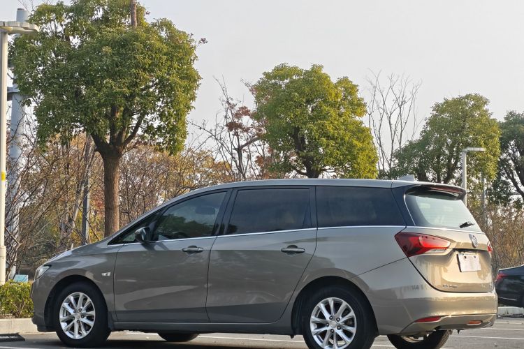 别克GL6 2019款 18T 6座精英型 国VI车身外观6005