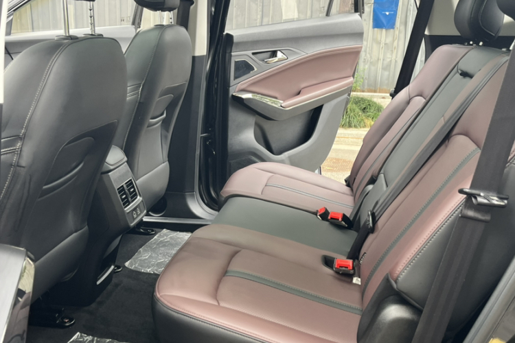 思皓X8 PLUS 2023款 1.5TGDI DCT智享版 7座中控内饰7008