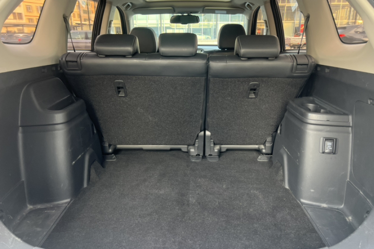 三菱 欧蓝德 2018款 2.0L 两驱荣耀版 5座中控内饰7001