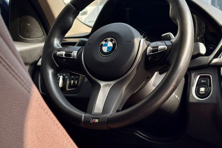 宝马3系 2019款 320Li M运动套装车身外观6004