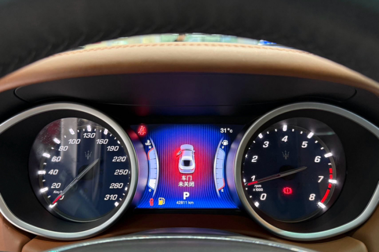 玛莎拉蒂 Ghibli 2014款 3.0T 标准版中控内饰15