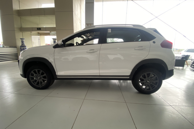 奇瑞 瑞虎3X 2023款 1.5L CVT新动版车身外观6002