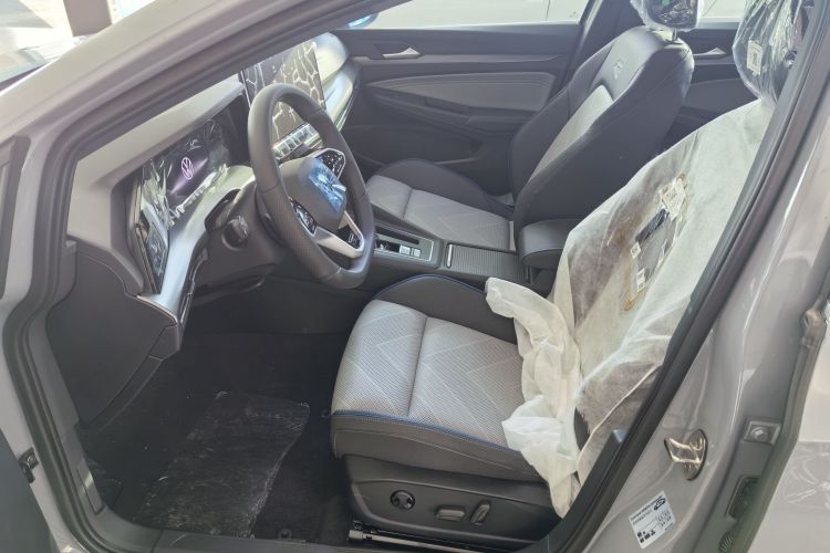 大众 高尔夫 2025款 300TSI R-Line中控内饰7004