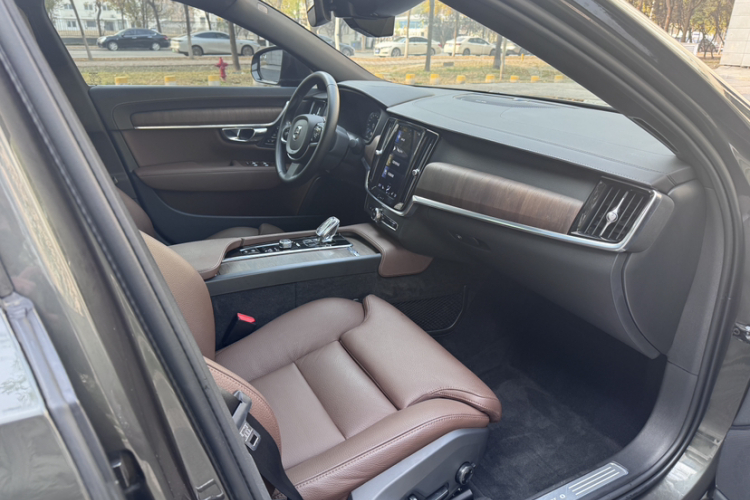 沃尔沃S90 2021款 B5 智远豪华版中控内饰7007