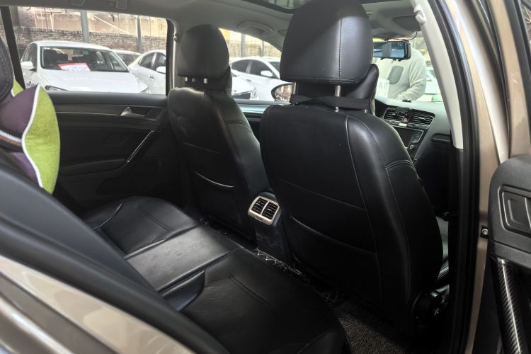 大众 高尔夫 2017款 230TSI 自动舒适百万辆纪念版中控内饰7008