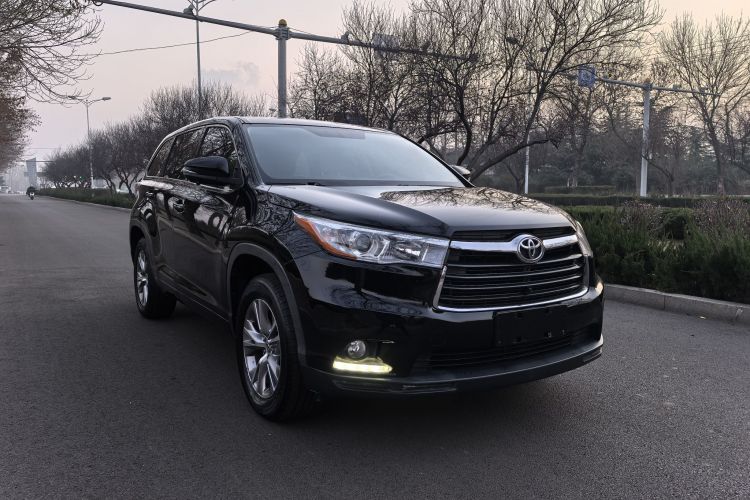 丰田 汉兰达 2015款 2.0T 两驱精英版 7座车身外观6006