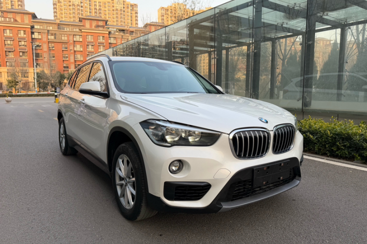 宝马X1 2019款 sDrive18Li 时尚型车身外观6002