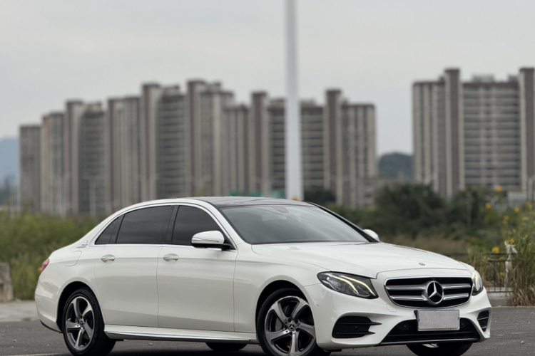 奔驰E级 2017款 E 300 L 运动豪华型车身外观6006