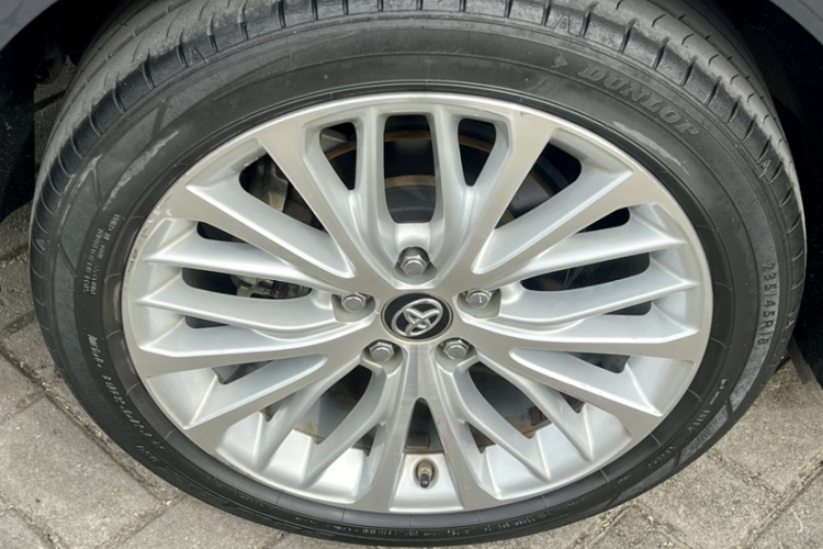 丰田 凯美瑞 2019款 2.5G 豪华版 国VI车身外观6010