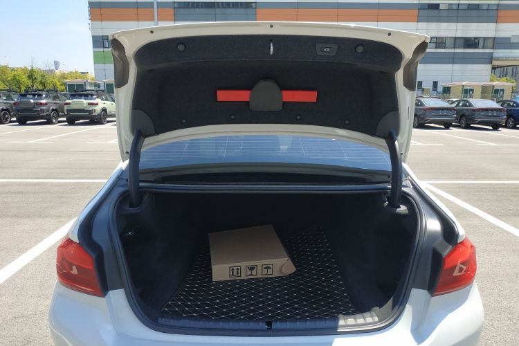 宝马5系 2018款 530Li 领先型 豪华套装局部细节23