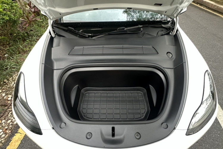 特斯拉 Model Y 2021款 长续航全轮驱动版 3D7车身外观6003