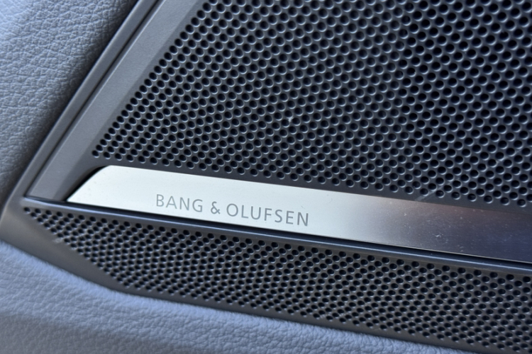 奥迪A7L 2024款 45 TFSI quattro RS 套件竞速版中控内饰7010