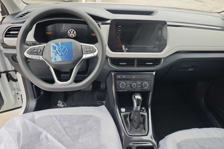 大众 途岳 2025款 新锐 1.5L 锐意版中控内饰7001