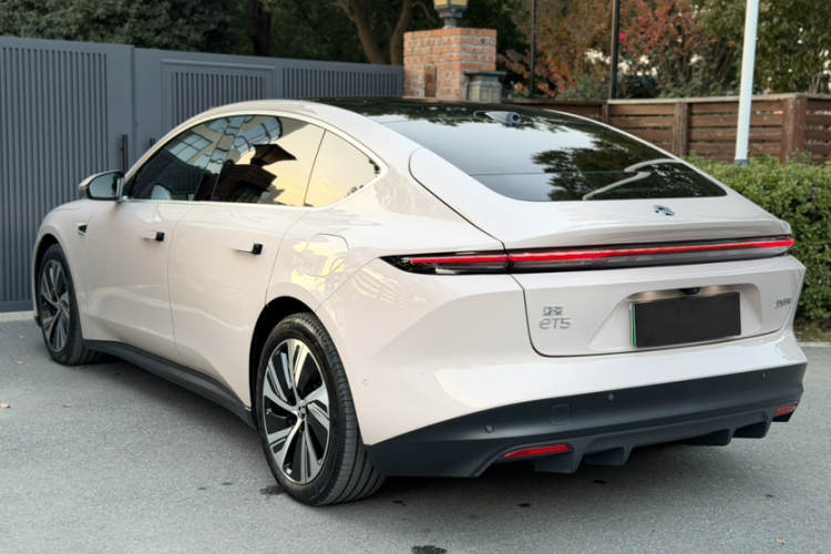 蔚来ET5 2022款 75kWh车身外观6007